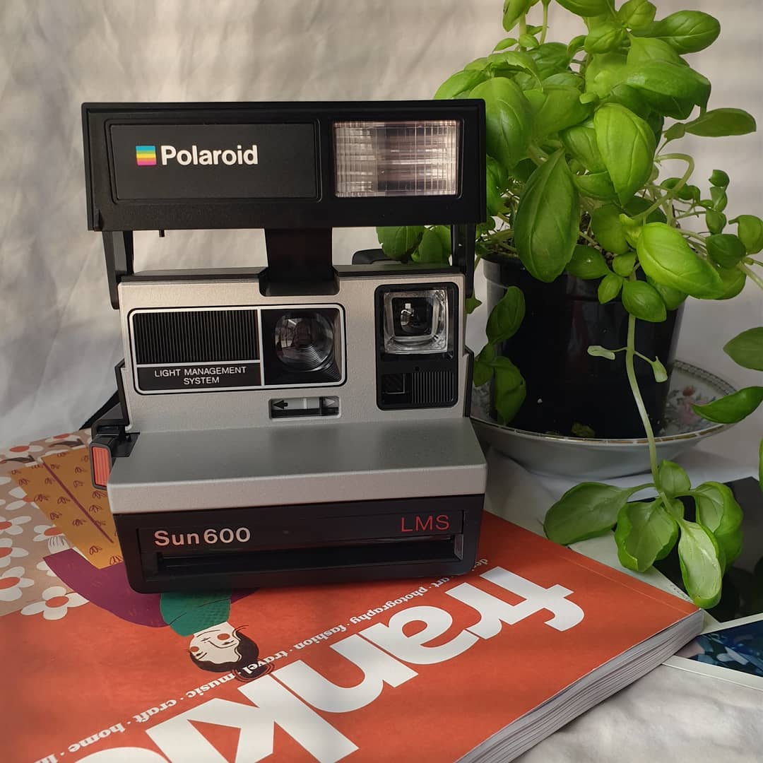 Polaroid Sun 600. Camara instantánea de los años 80